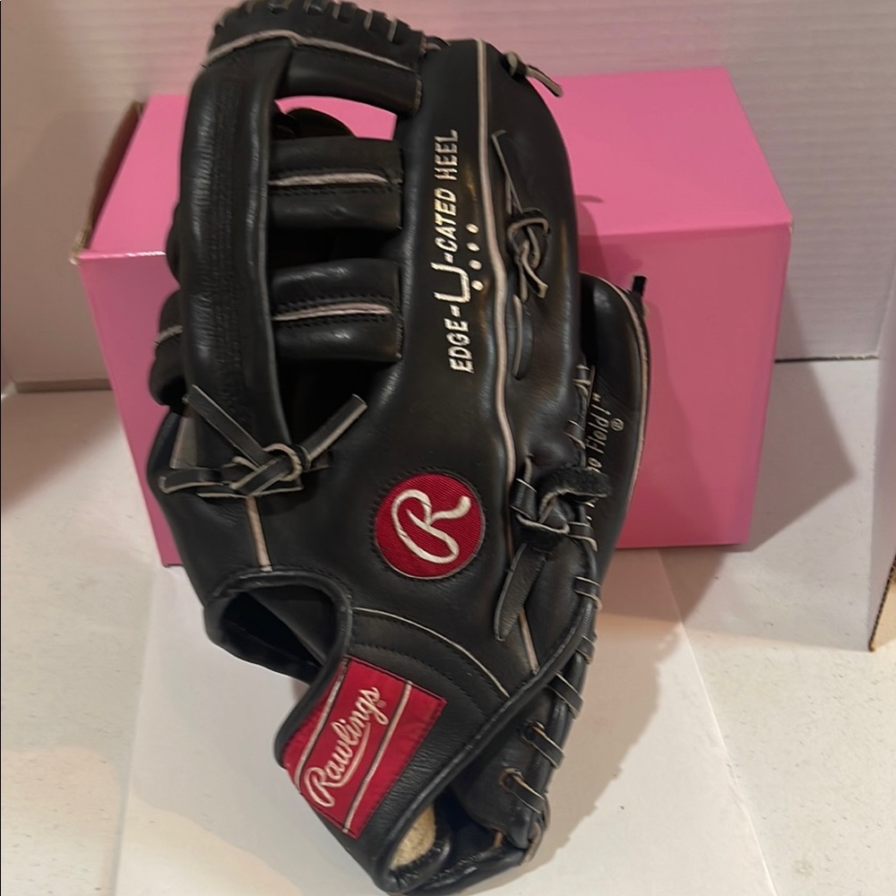 Rawlings Black and Red Baseball Glove